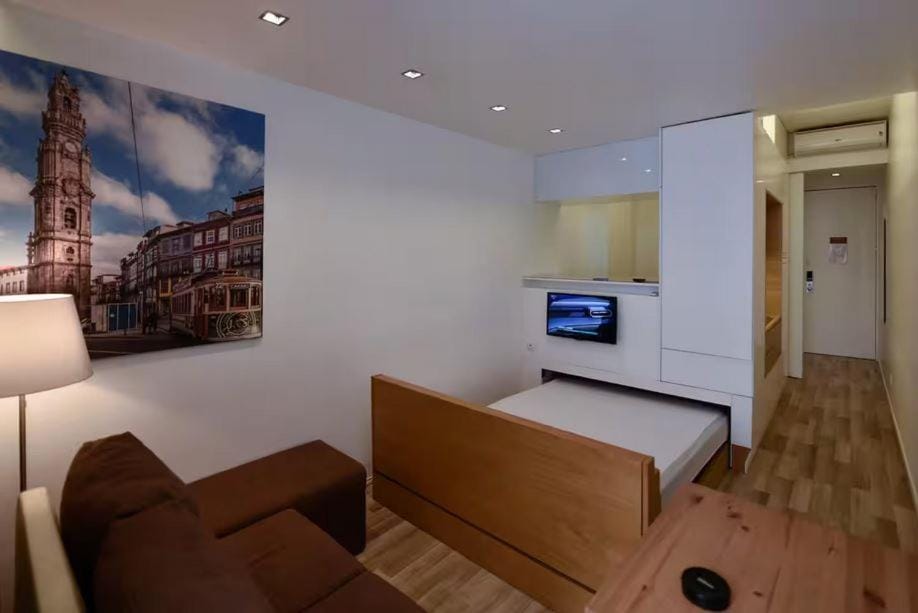 Space Shuttle studios - Tiny House Apartment in Porto