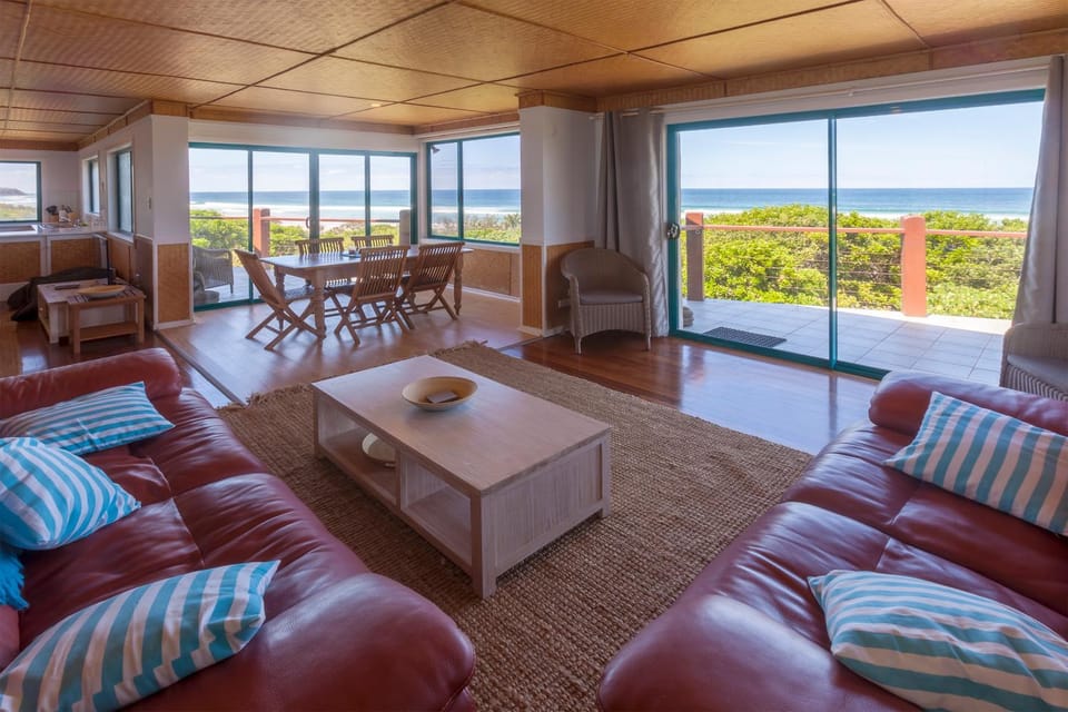 Living room, Photo of the whole room, Garden view, Landmark view, Sea view