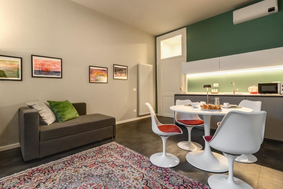 Living room, Dining area