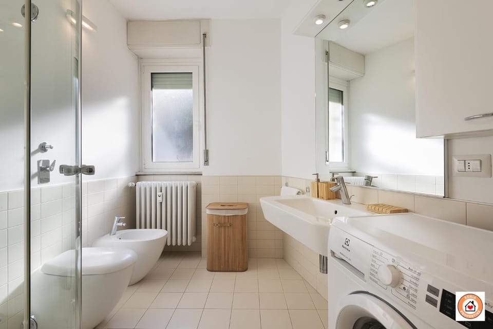 Shower, Toilet, Bathroom, washing machine