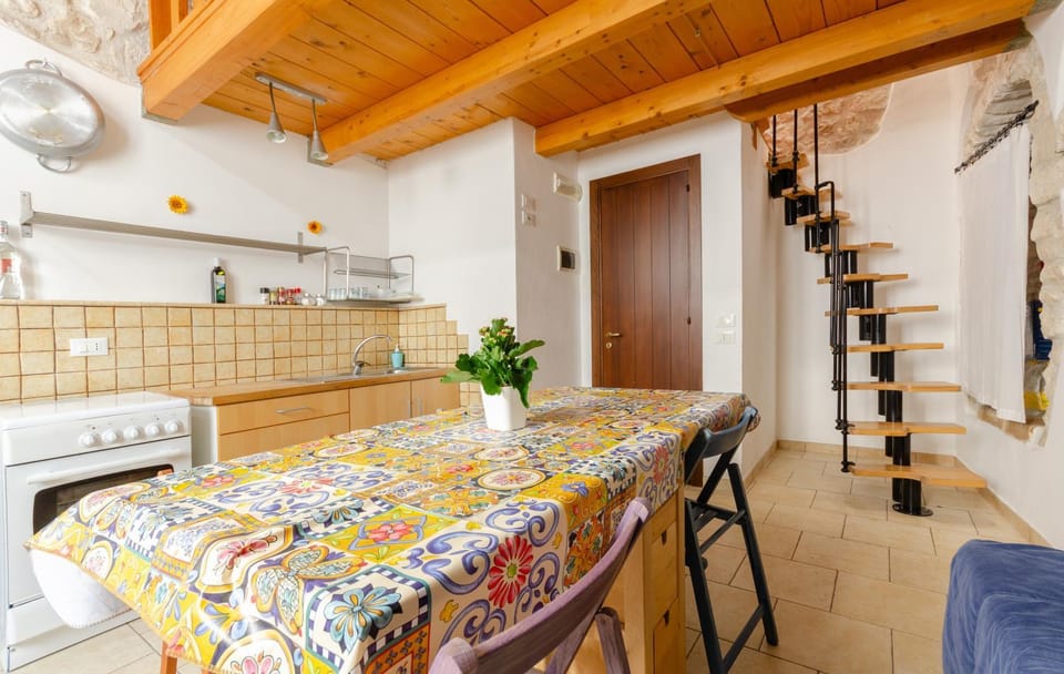 Kitchen or kitchenette, Living room, Photo of the whole room, Dining area