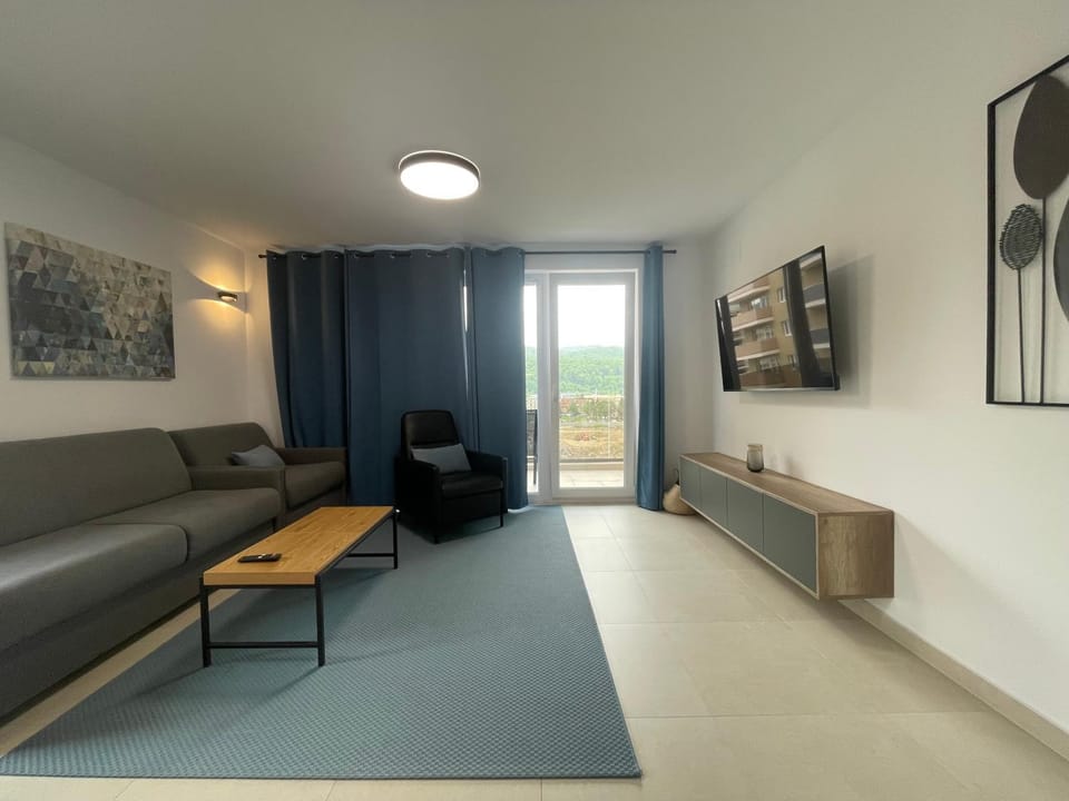 TV and multimedia, Living room, Seating area, Guests, heating