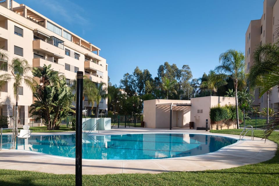 Property building, Day, Garden, Garden view, Pool view, Swimming pool