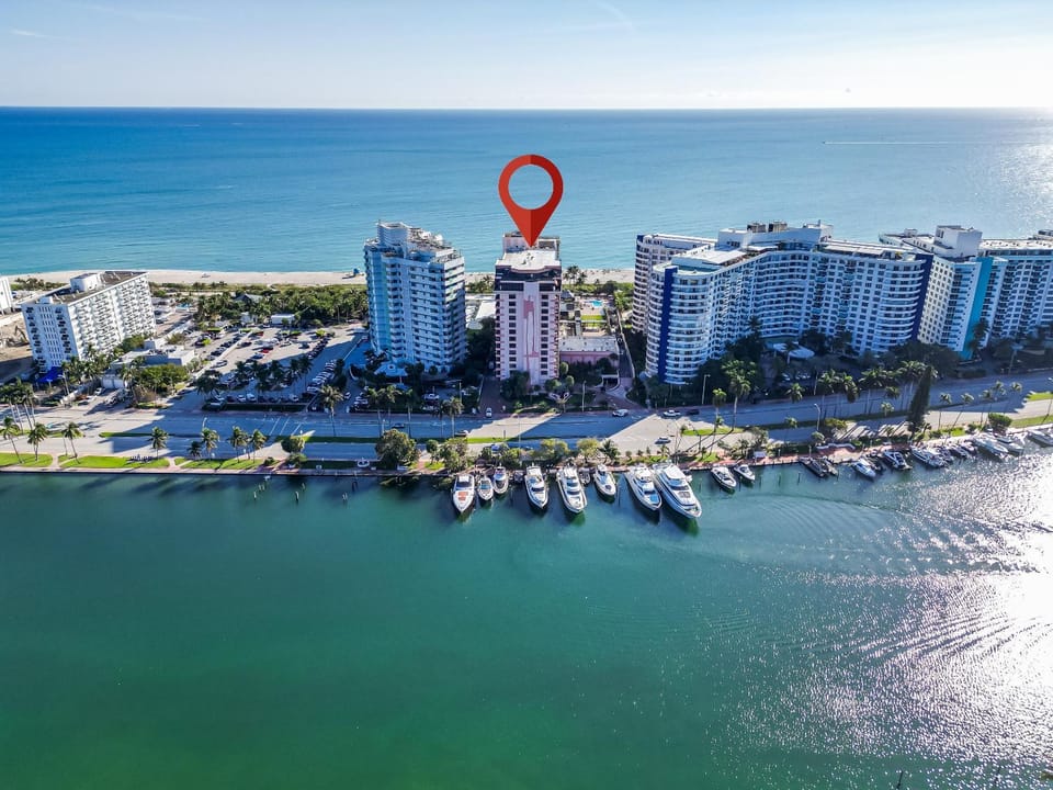 Property building, Bird's eye view, Beach, Sea view