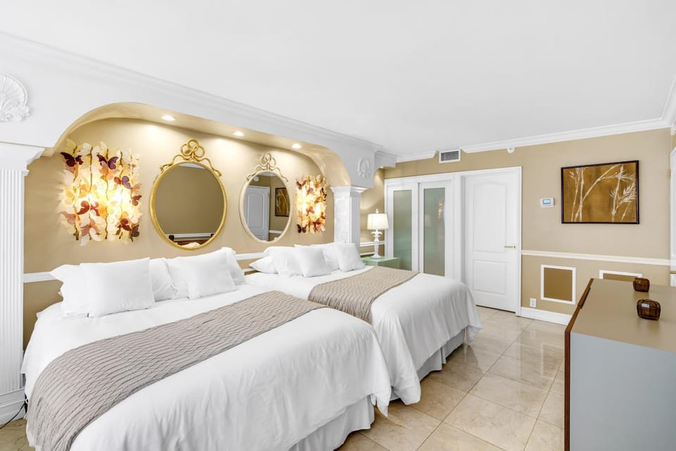 Bed, TV and multimedia, Photo of the whole room, Bedroom, wardrobe, air conditioner