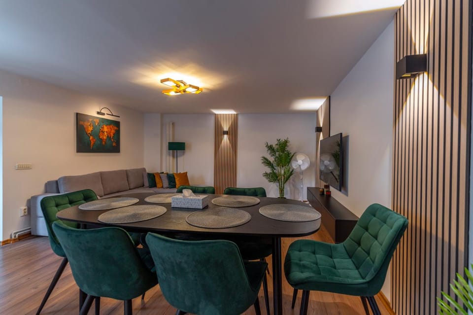 Living room, Seating area, Dining area