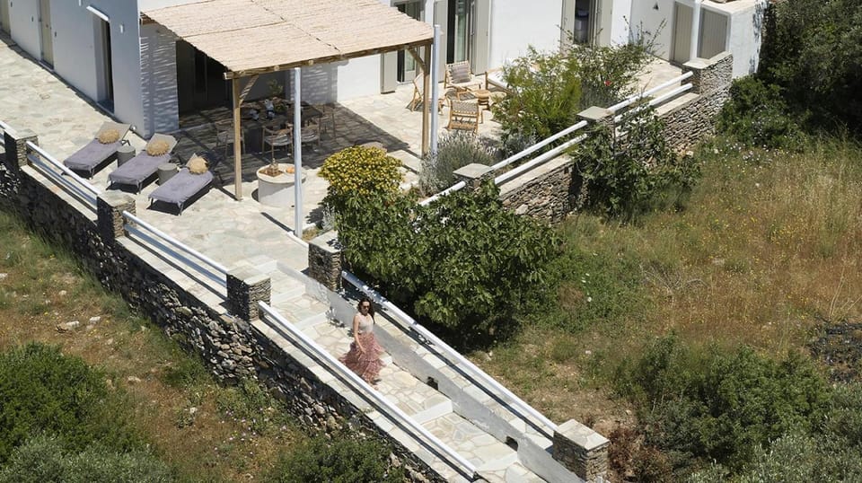 Miele Residences House in Milos