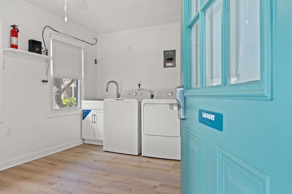 4BR2BA Sleeps 12 Pet-Friendly Steps to Beach Apartment in North Myrtle Beach