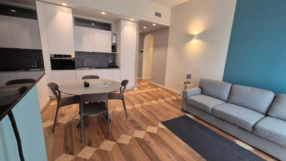 TV and multimedia, Kitchen or kitchenette, Living room, Seating area, Dining area, minibar, pet friendly, stove