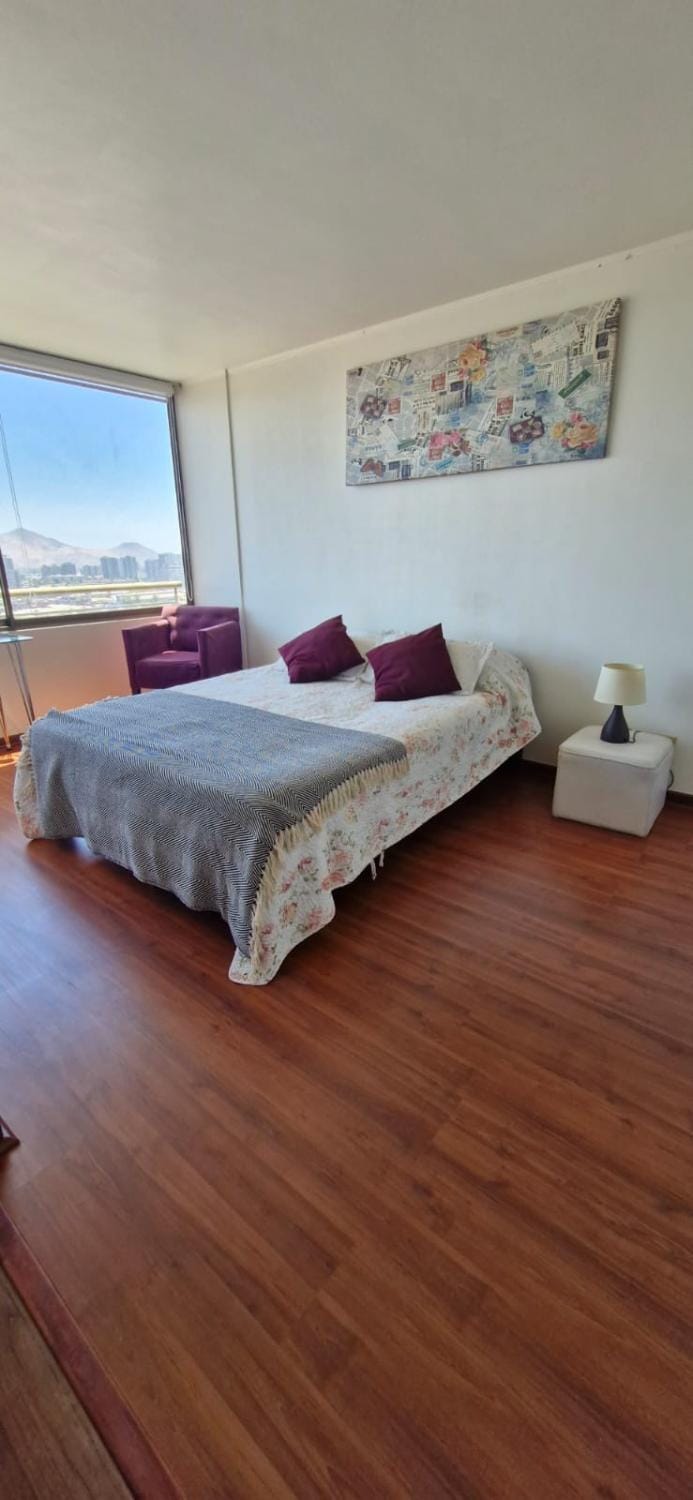 Photo of the whole room, Bedroom, towels