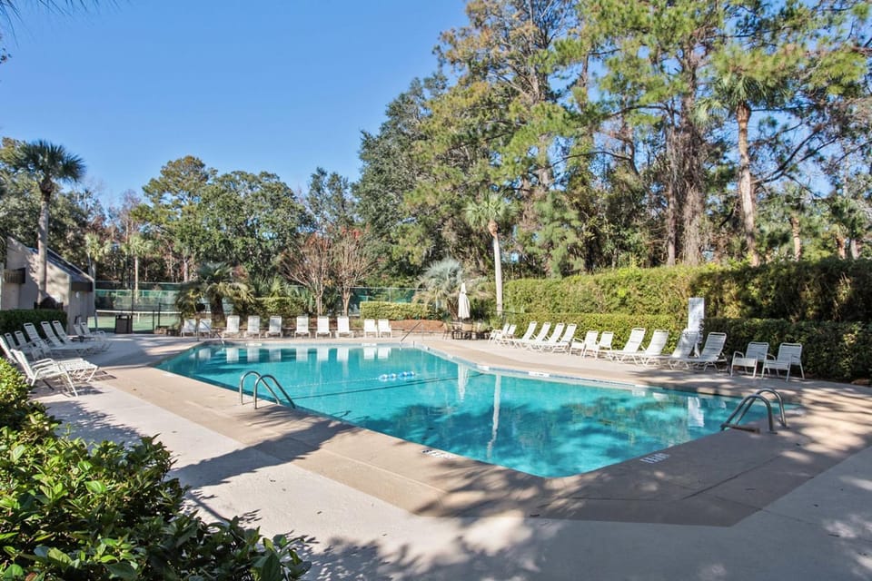 Heart of Coligny - Walk to the Park Shops Beach Villa in South Forest Beach