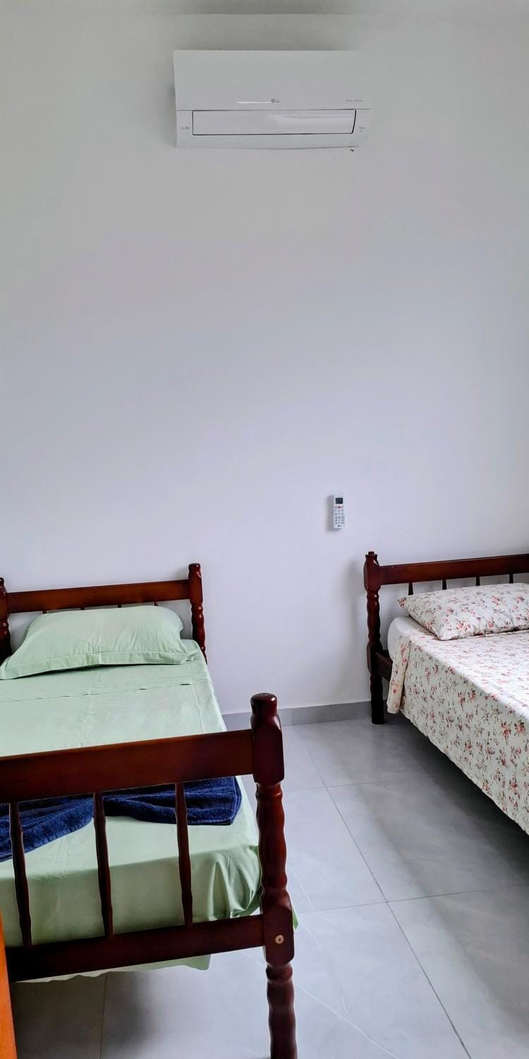 Bed, Photo of the whole room, Bedroom, air conditioner