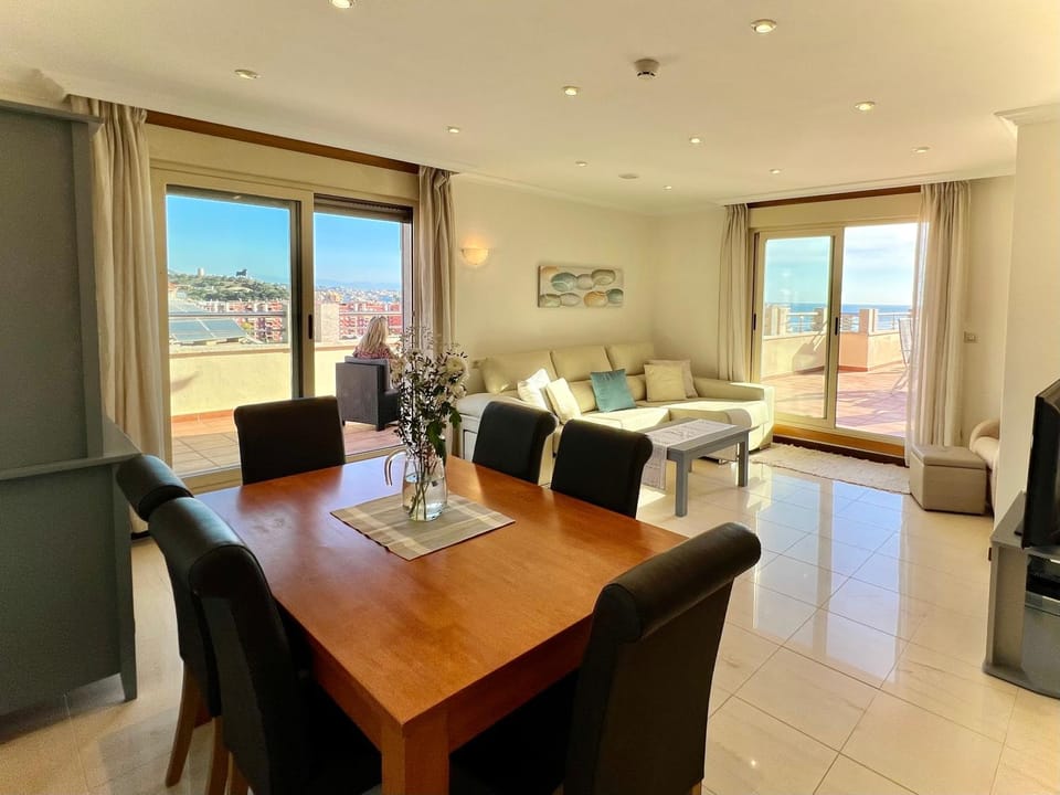 View (from property/room), Living room, Dining area