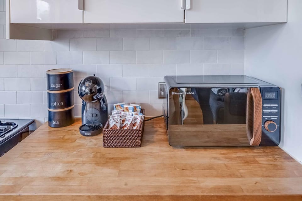 Comfy 1-Bed flat near Kensington Apartment in City of Westminster
