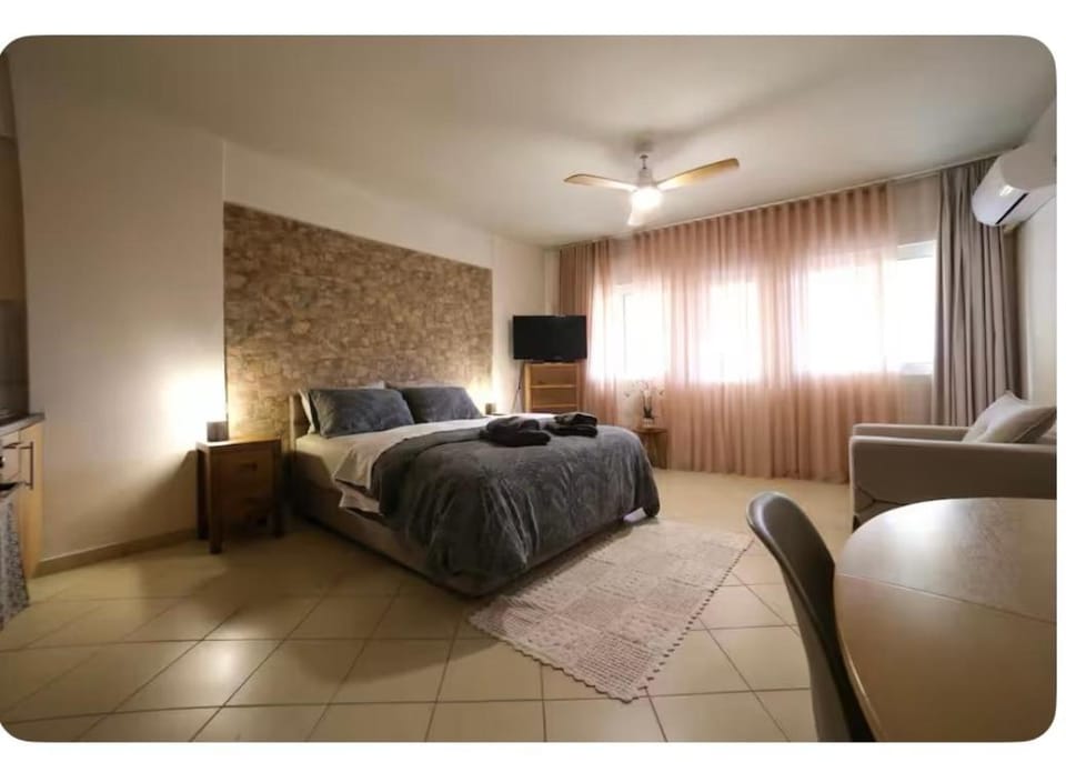 Home4U apt2, just 8Km from airport Apartment in East Attica Regional Unit, Greece