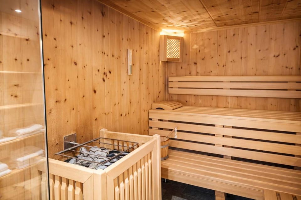 Sauna, Sauna, Spa and wellness centre/facilities