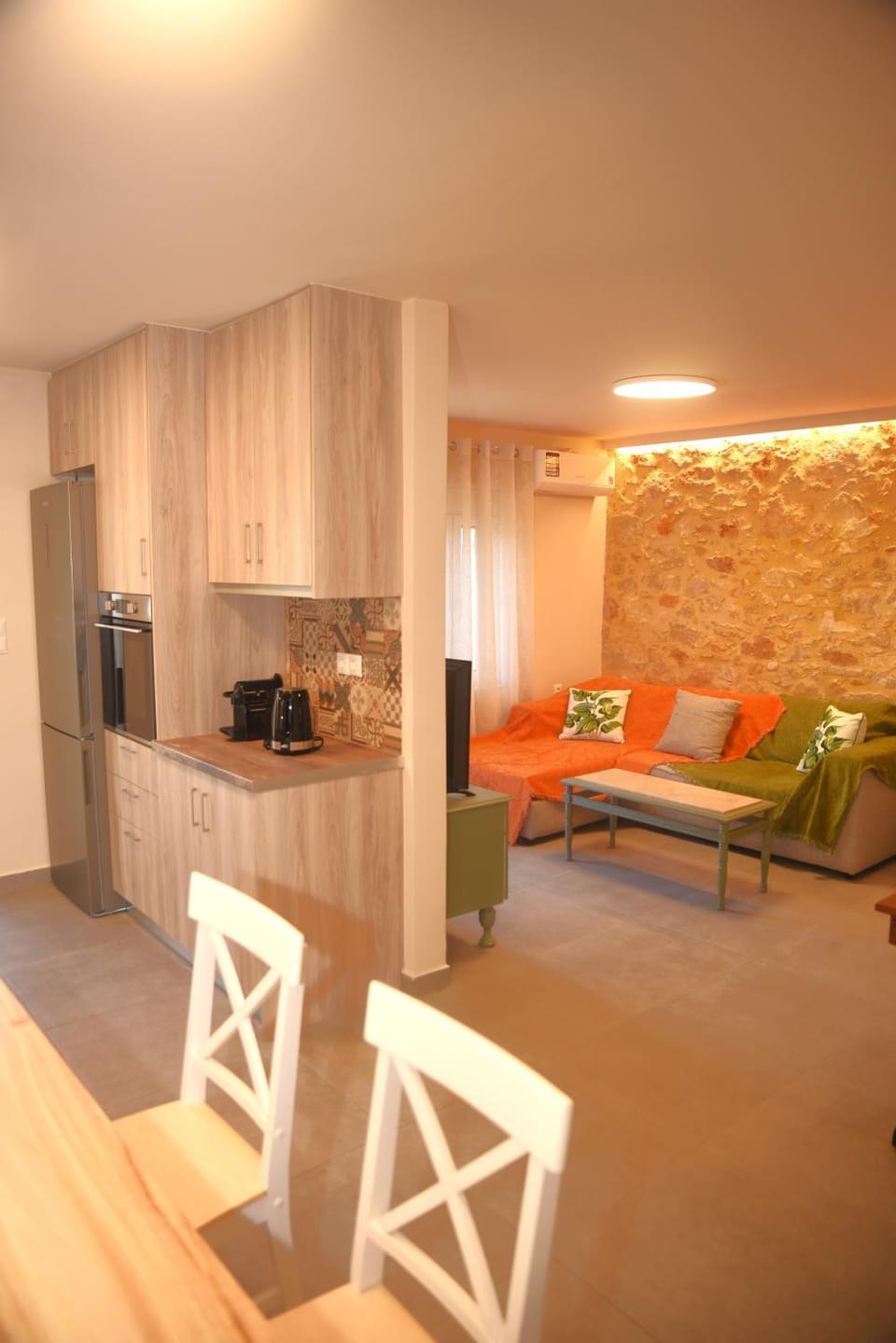 Property building, Breakfast