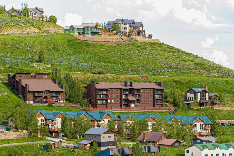 Summit View Hideaway Apartment in Colorado