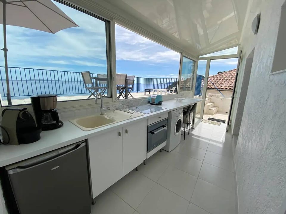 Appartement Climatisé avec Terrasse & Plage Privée - FR-1-816-5 Apartment in Le Lavandou