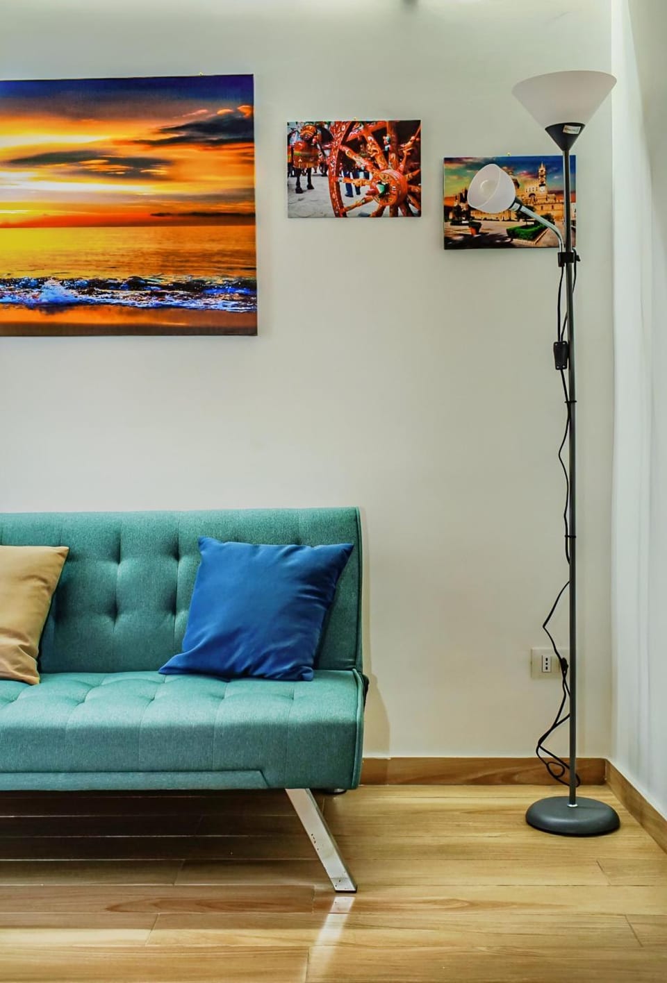 Sunflower Apartment House in Palermo