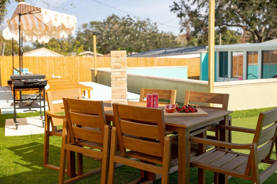 Patio, Day, BBQ facilities, Garden view, Drinks