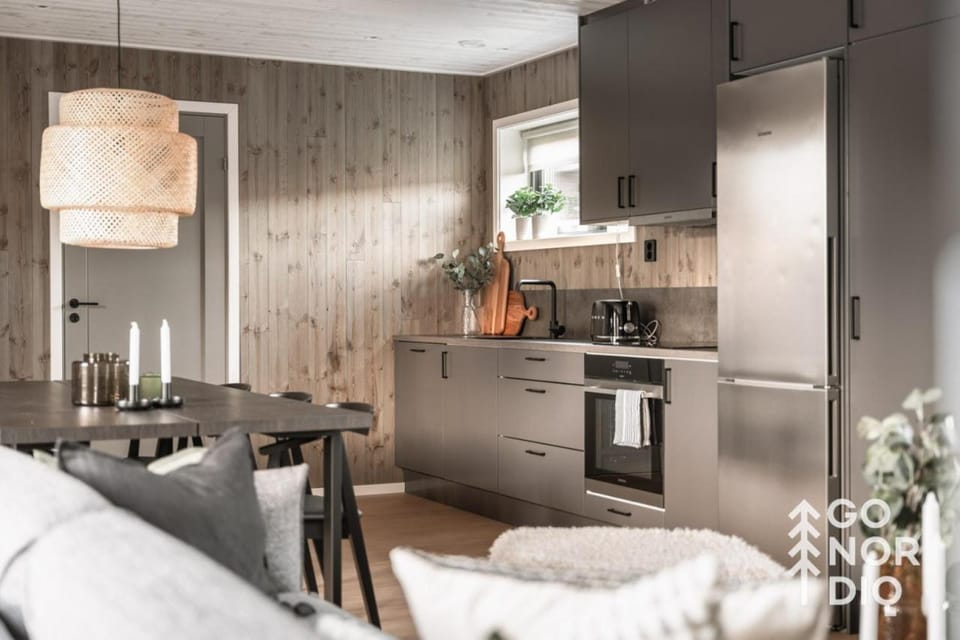 Black Grouse Lodge House in Sweden