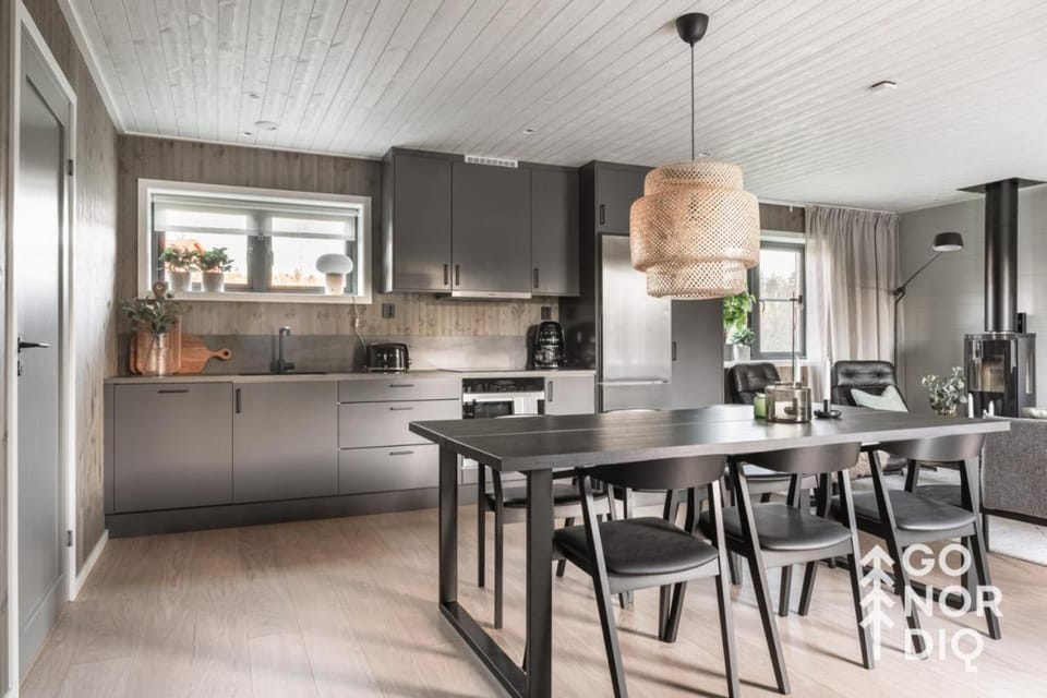 Black Grouse Lodge House in Sweden