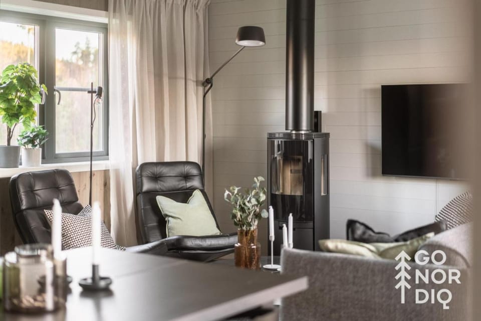 Black Grouse Lodge House in Sweden