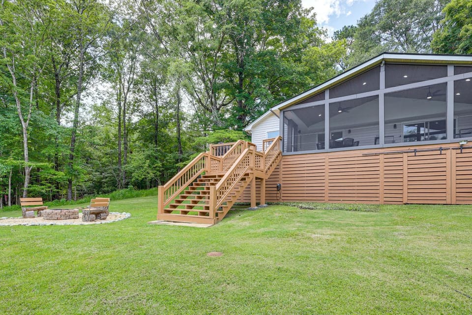 Private Dock: Lake Oconee Waterfront Escape! House in Lake Oconee