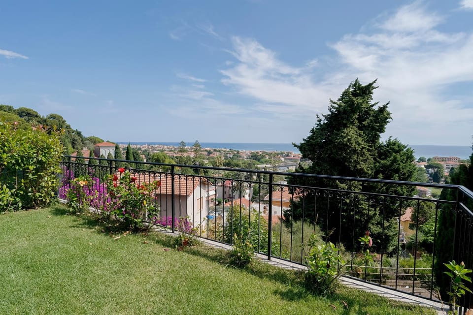 Conca Verde Apartments Apartment in Vallecrosia