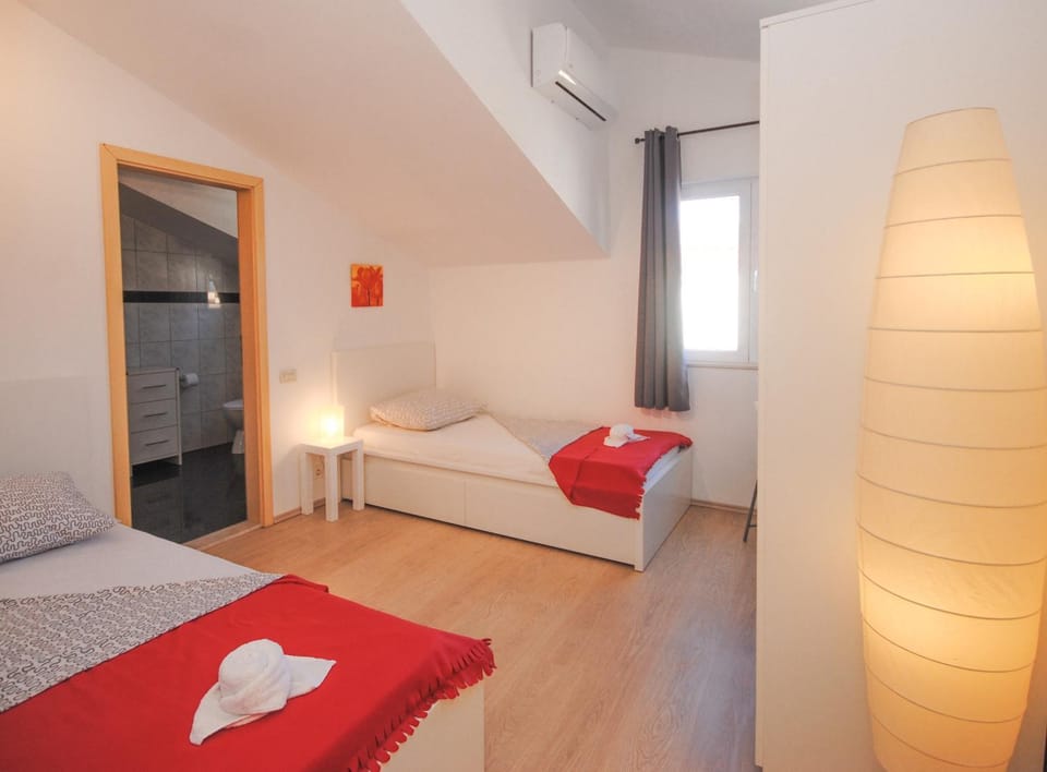 Red Sunset Apartments Apartment in Šibenik-Knin County, Croatia