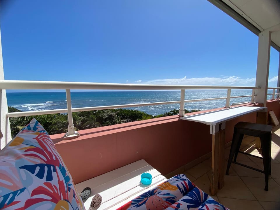 Patio, View (from property/room), Balcony/Terrace, Dining area, Sea view