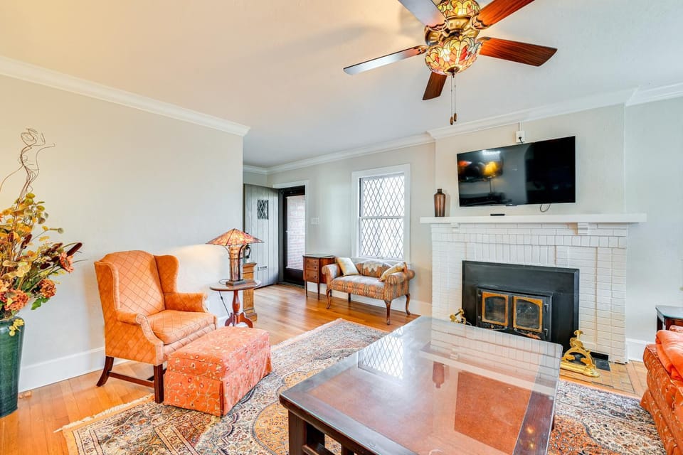 Walk to UK Campus: Charming Home w/ Patio! House in Lexington