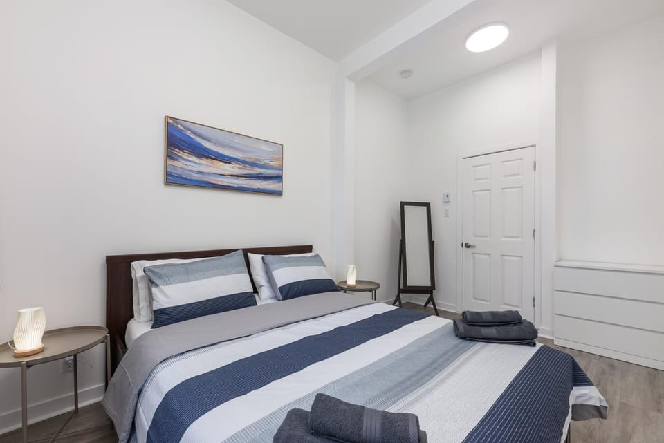 Brand new 2 bedroom in the heart of the city Apartment in Laval