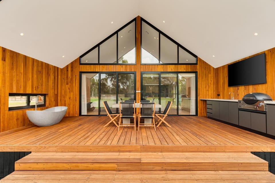 Goolwa River Retreat House in Moama