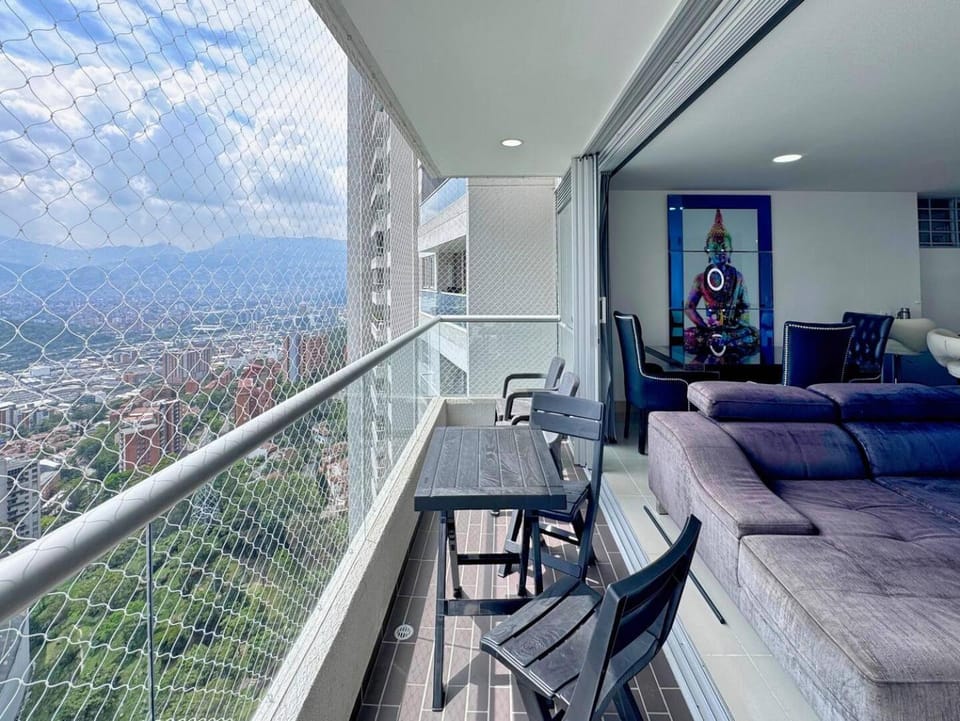 3BR Panoramic Near Country Club El Poblado Apartment in Medellin