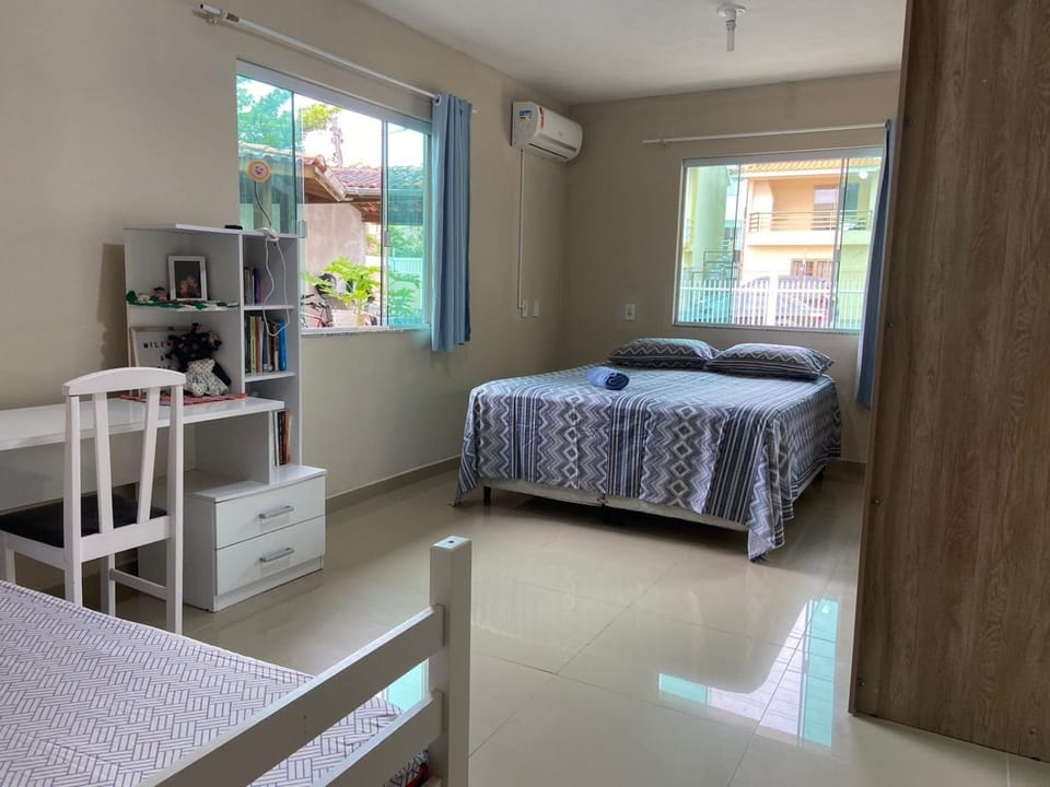 Apartamento térreo 150m da praia Apartment in Florianopolis