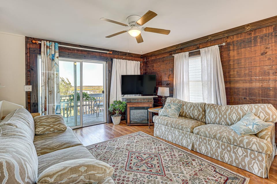 Walk to Beach: Duplex in North Topsail Beach! House in North Topsail Beach