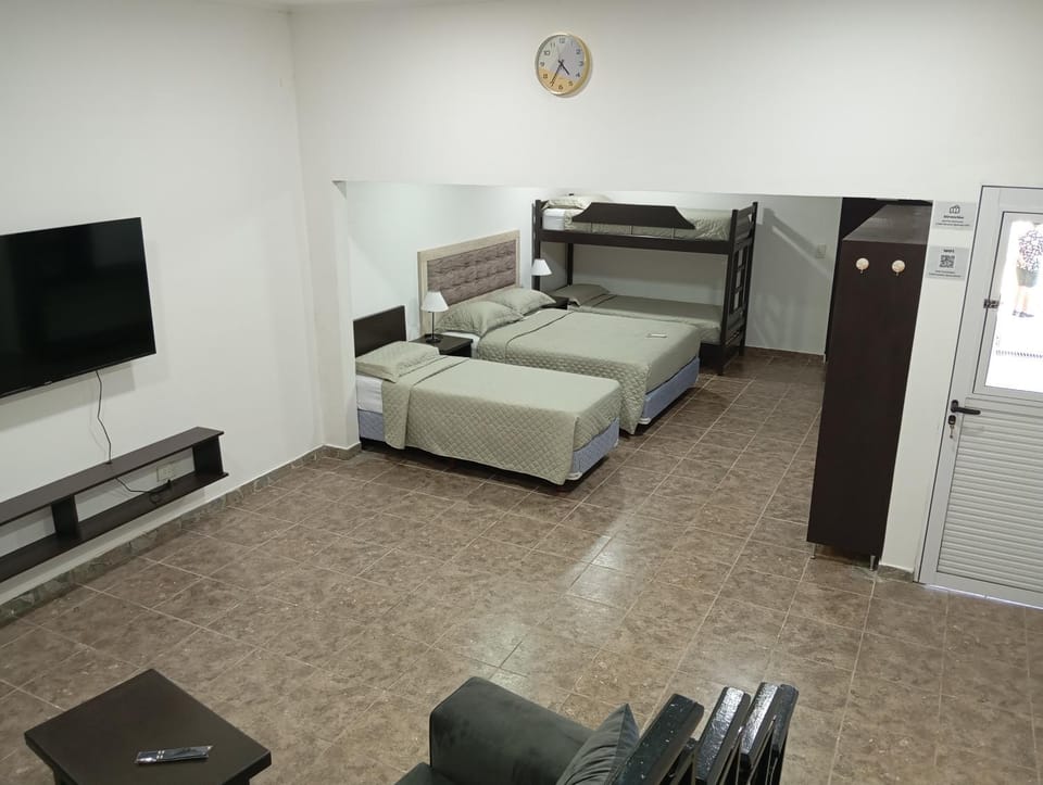 Bed, TV and multimedia, Photo of the whole room, Bedroom, bunk bed