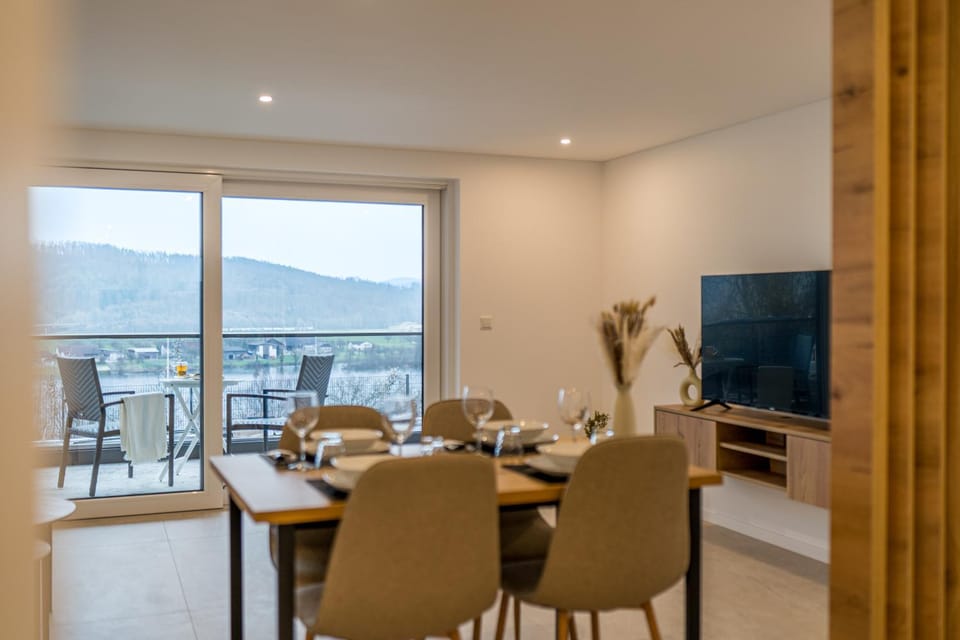 TV and multimedia, Living room, Seating area, Dining area, River view, heating, heating, acessibility