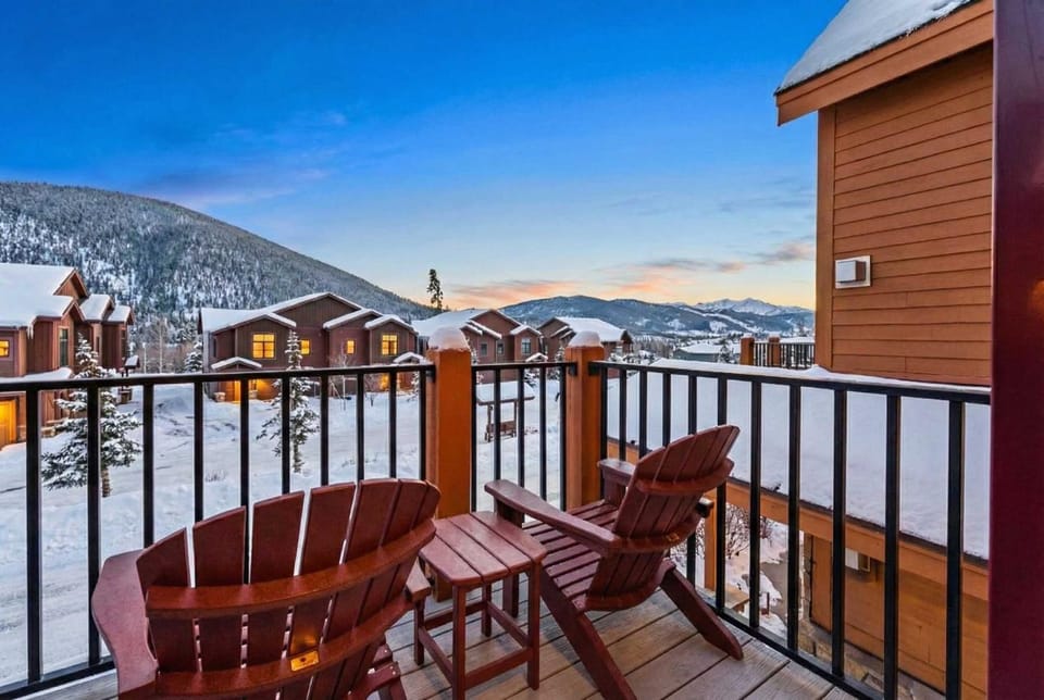 Keystone Escape with Fireplace and Hot Tub House in Keystone
