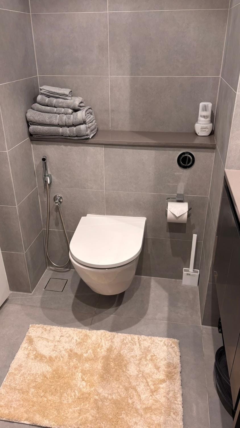 Toilet, Bathroom