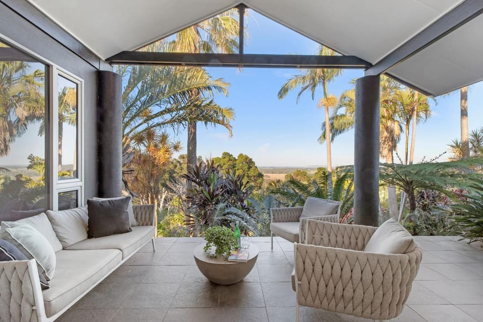Byron Views House in Coorabell