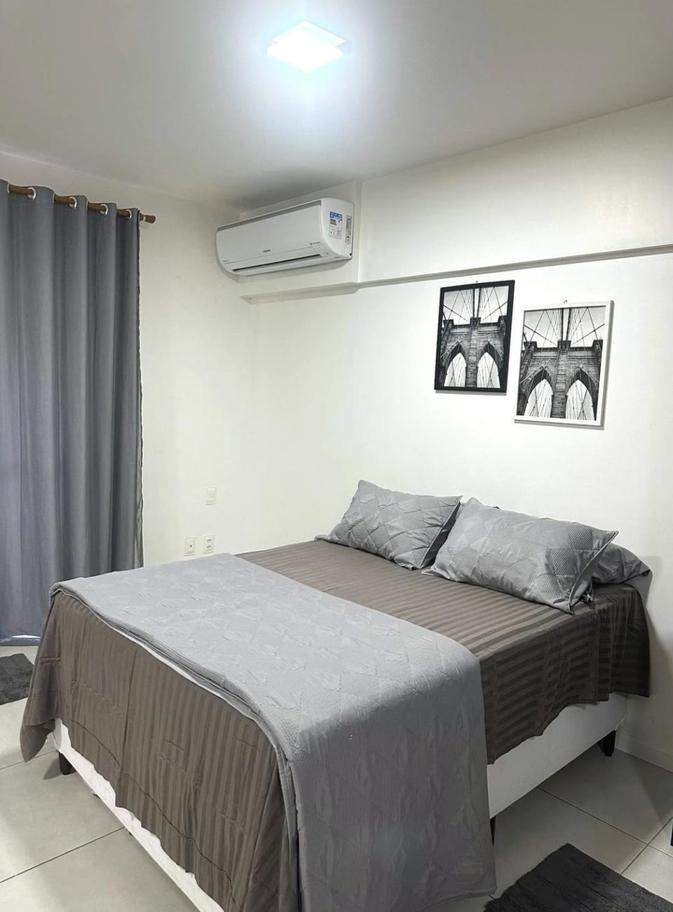 Bed, Photo of the whole room, Bedroom, air conditioner