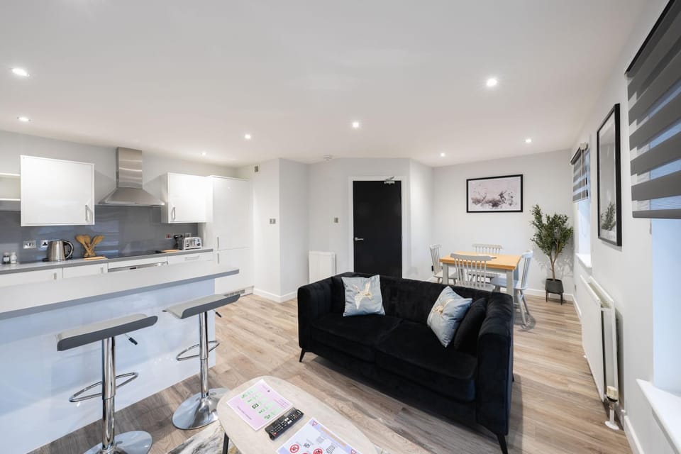 Seating area, Dining area, Breakfast