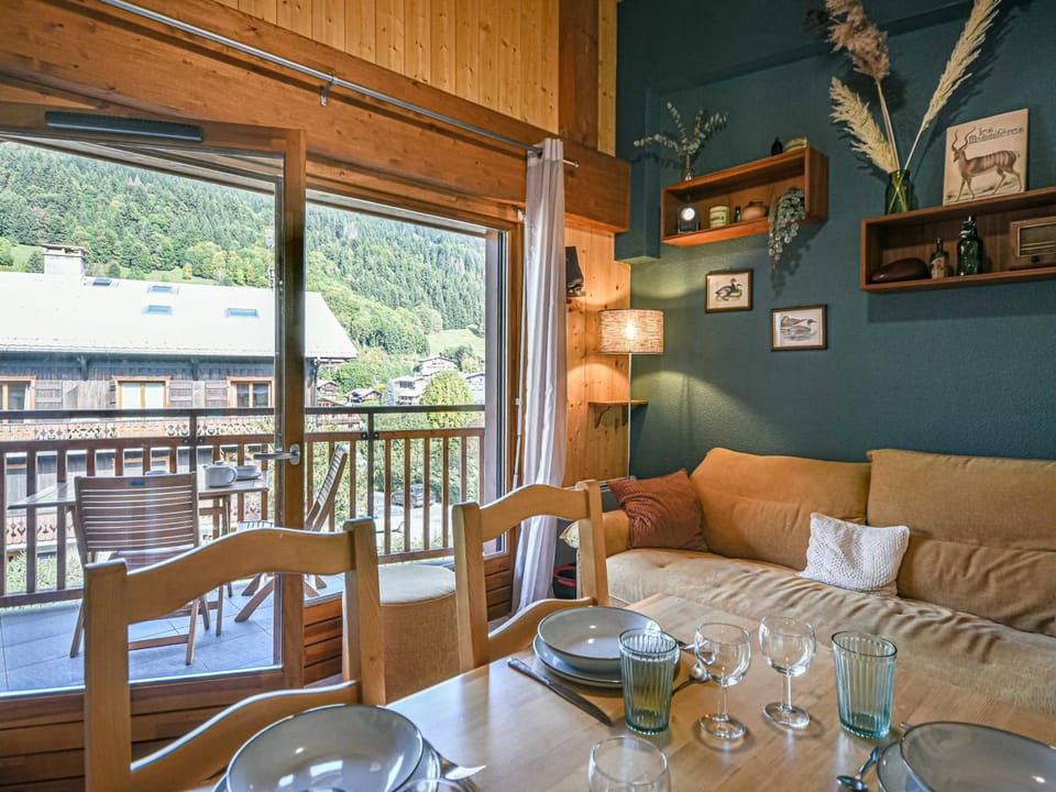 Appartement rénové 4-5 pers aux Gets proche pistes avec parking et WIFI - FR-1-685-85 Apartment in Les Gets