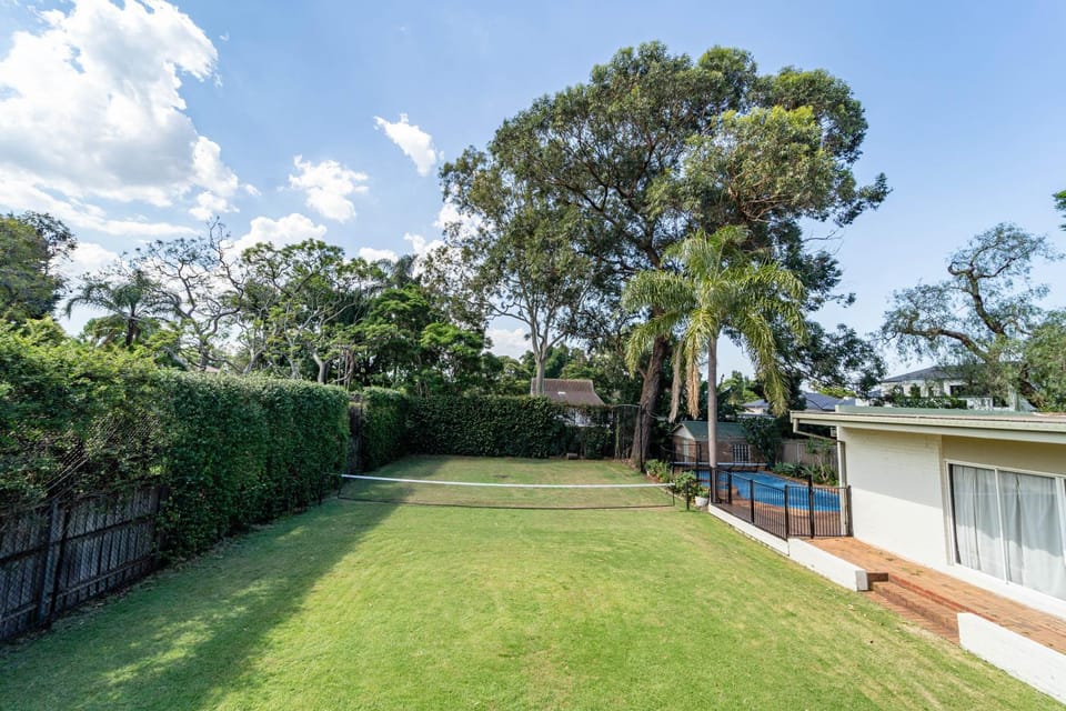 Stylish 6BR Strathfield House Tennis & Fun Games House in Sydney