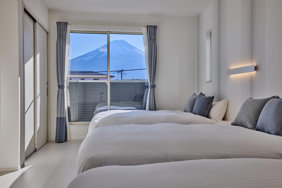 Bed, View (from property/room), Bedroom