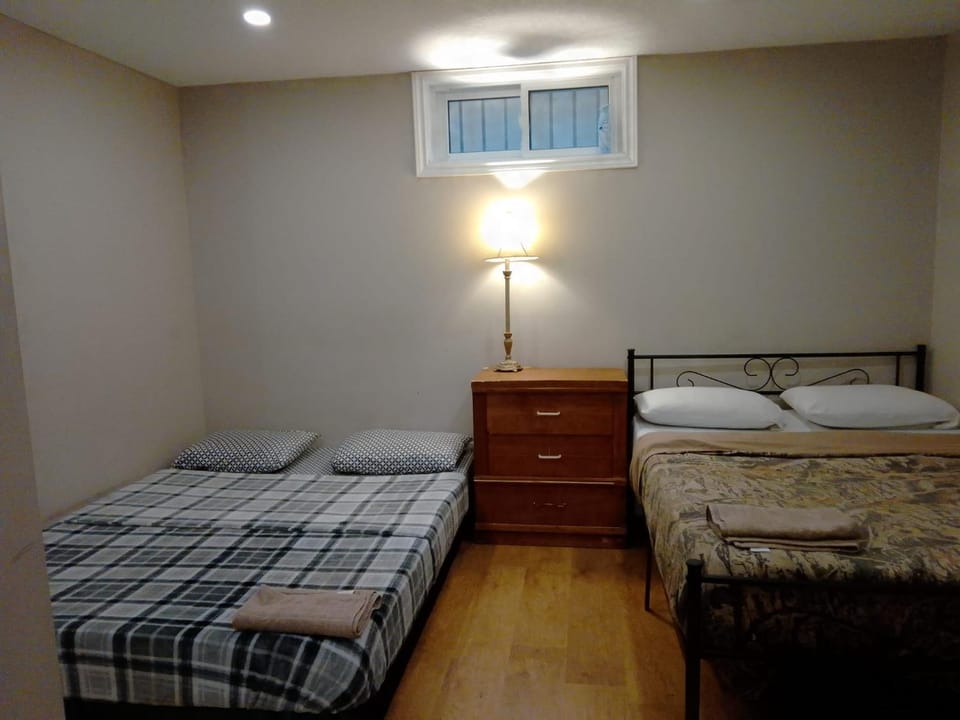Airport Rental-24 Hour Checkin-Flexible Checkout Vacation rental in Kitchener