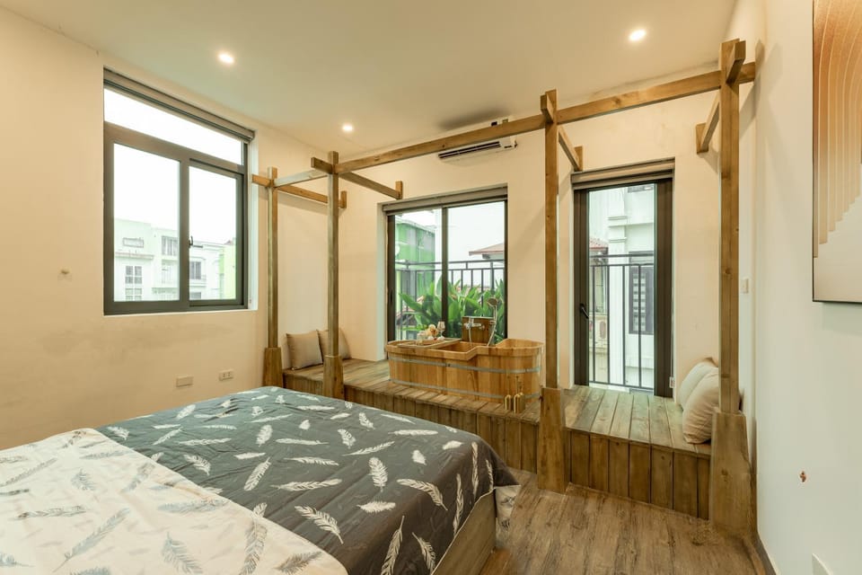 Bed, Bedroom, Bath